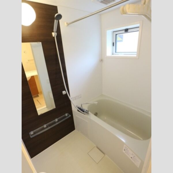 ボナール酒井根　Ⅰ号棟105号室 バスルーム