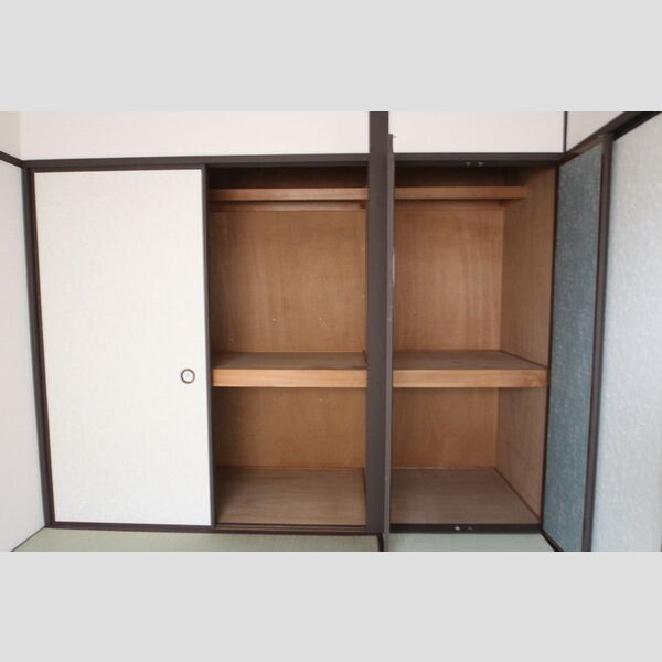 スカイハイツYOSHIMI 押入