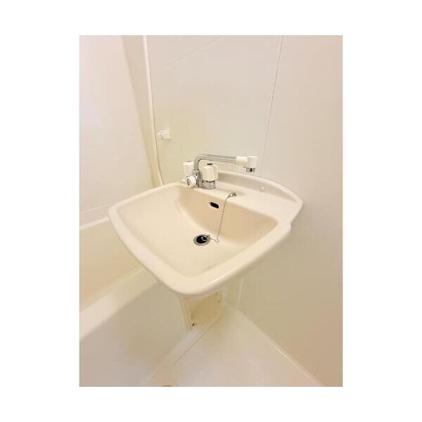 メゾン東陽日吉203号室 同建物別部屋の参考画像