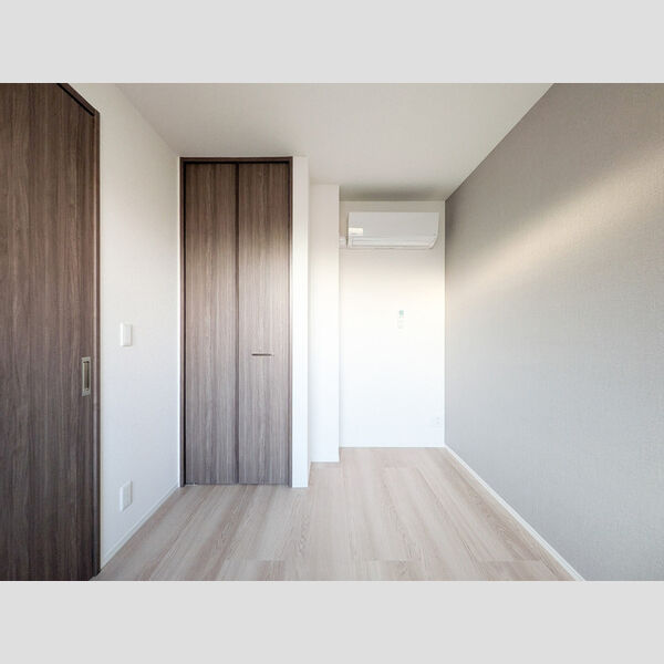 セレスティア白鳥207号室 洋室4.1帖