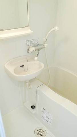 ガーラ・シティ大井町 落ち着いた空間のお風呂です