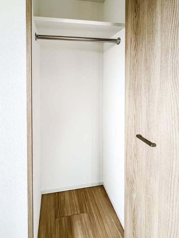 ドゥーエ王子神谷4階 収納