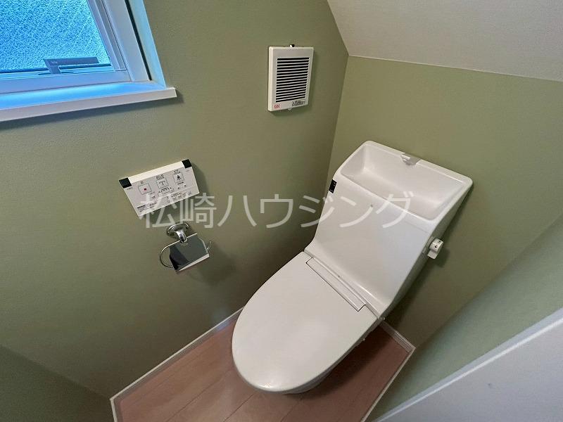 上高田2丁目11戸建 トイレ