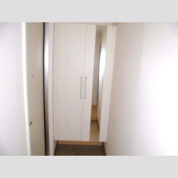 メゾンアリア101号室 内玄関