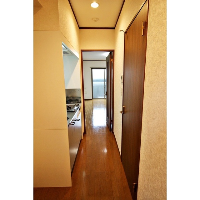 アムール Amical102号室 内観