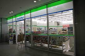 Le・Lion TOYOSU WATER FRONT10階 【コンビニエンスストア】ファミリーマート 豊洲キャナルフロント店まで246ｍ