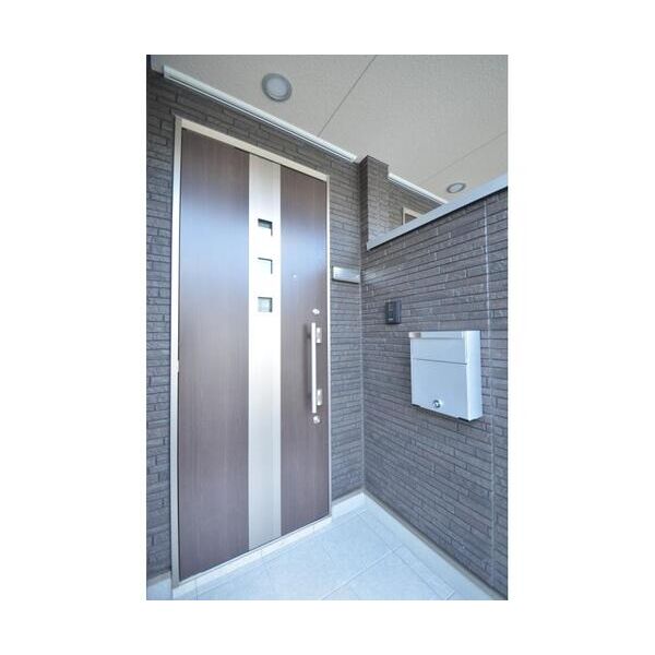 フォレストコートA棟・B棟A103号室 エントランス