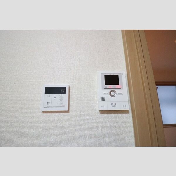 クレール岩瀬 モニター付きインターホン