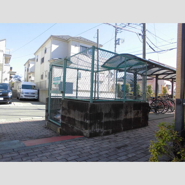 ウエストシティ　Ⅲ202号室 ゴミストッカー