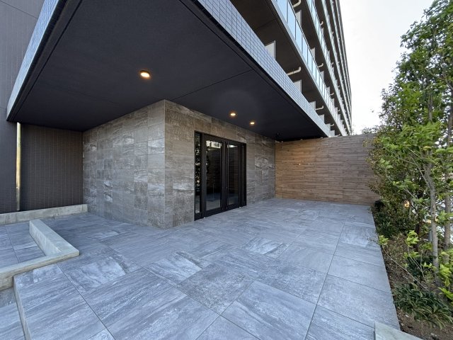 ケイディーエックスレジデンス原木中山0107号室 エントランス