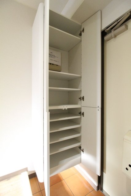 住建第7ハイプレース 靴入