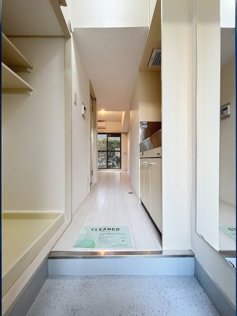 トップ本郷1階 玄関