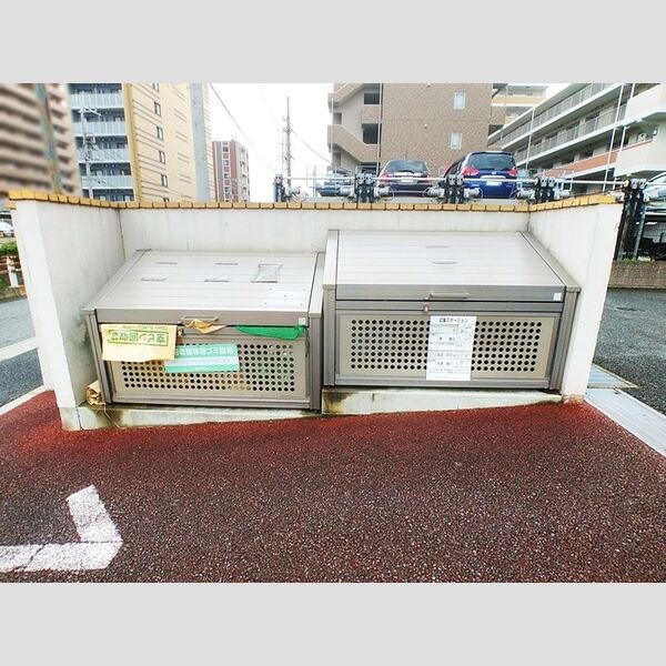 クレインコート　弐番館 ゴミ置き場