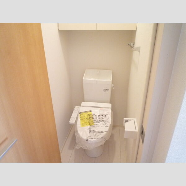 ソレイユファミール　ソレイユ102号室 トイレ