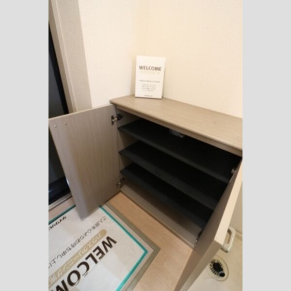 ベルデュール106号室 シューズボックス