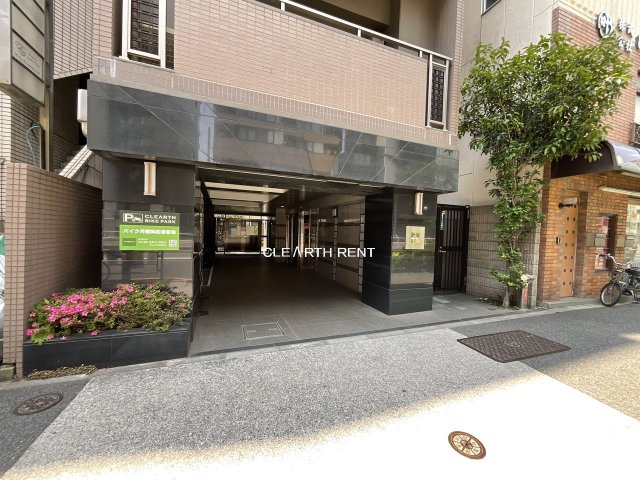 コンシェリアＲ 四谷3階 お洒落なエントランス