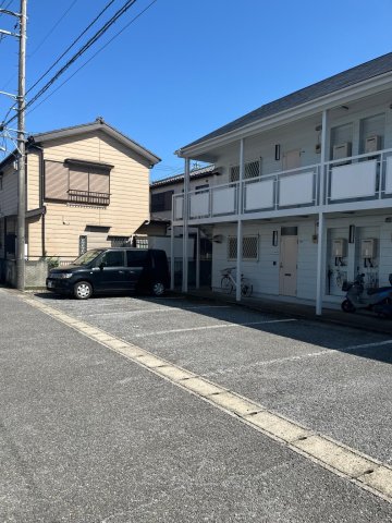 Cozy House南鎌ヶ谷デザイナーズリノベ戸建 お家の裏手にある、徒歩40秒の平置き駐車場