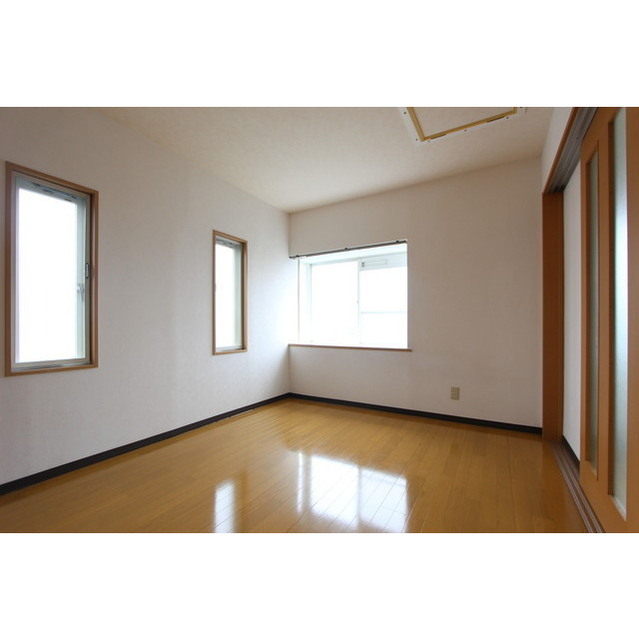 ヴィレッジ高浜台302号室 北東洋室