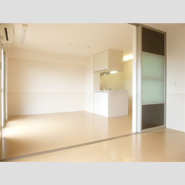 エクセル梨香103号室 リビングルーム