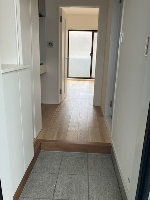 ヒルズ代官山2階 廊下