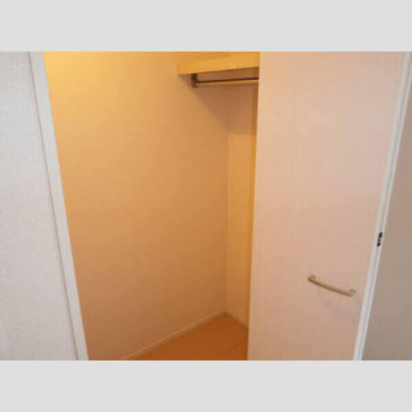 グランデファーレ仲町台302号室 同建物別部屋の参考画像