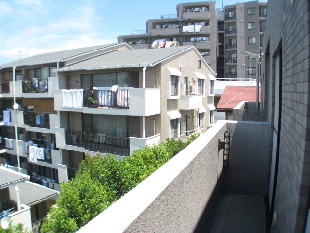 メゾン・デュ・リラ バルコニー