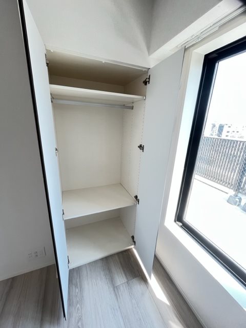 ドゥーエ日暮里9階 収納