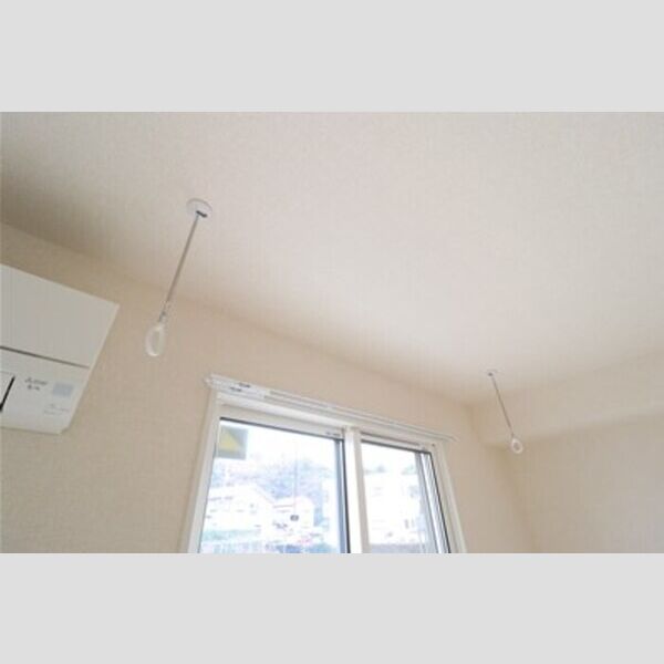 ピースウッドウィズ　Ⅱ101号室 室内物干し