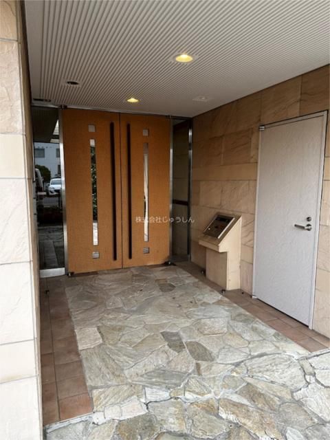 グランデュール仲町台 エントランス