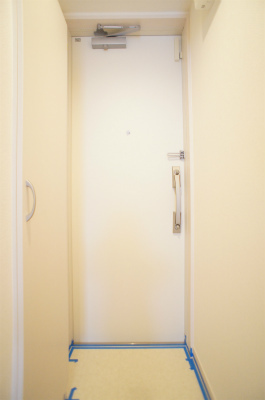 リブリ・サン湘南3階 玄関