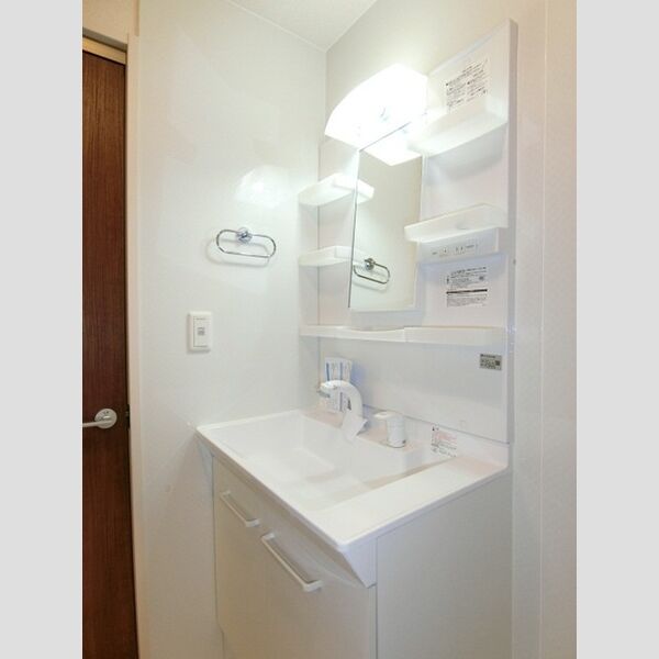 グレイスコート湘南 洗髪洗面化粧台