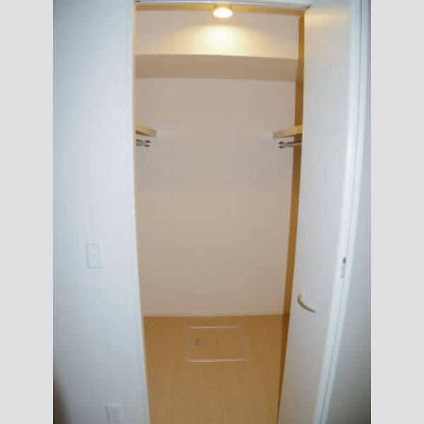 Polaris(ポラリス)303号室 (303)ウォークインクローゼット