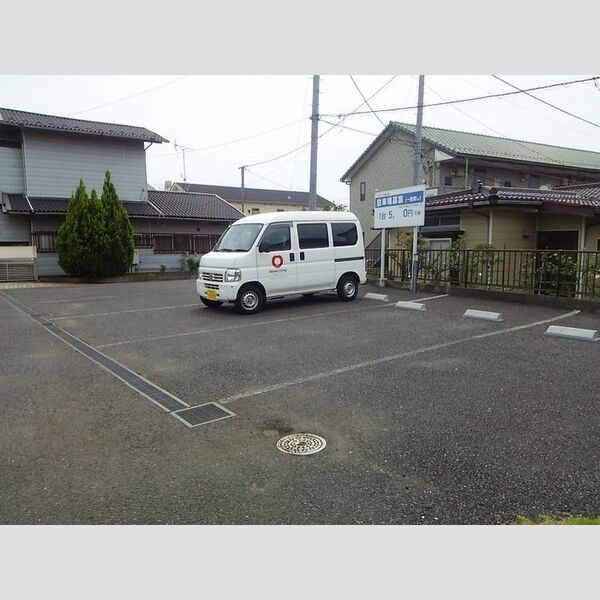 グローリア酒々井 駐車場
