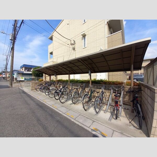 アルバ・グラート　A 駐輪場