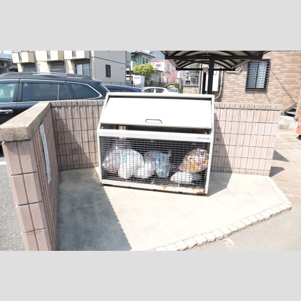 コンフォートヴィラ　Ⅱ ゴミストッカー