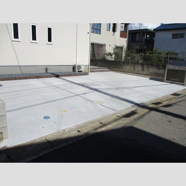 DCR若松町 駐車場