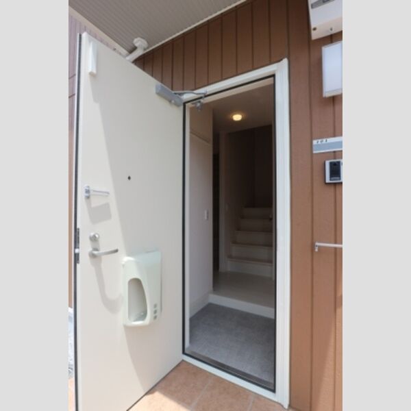 メゾン・ド・TJ2 101号室 玄関