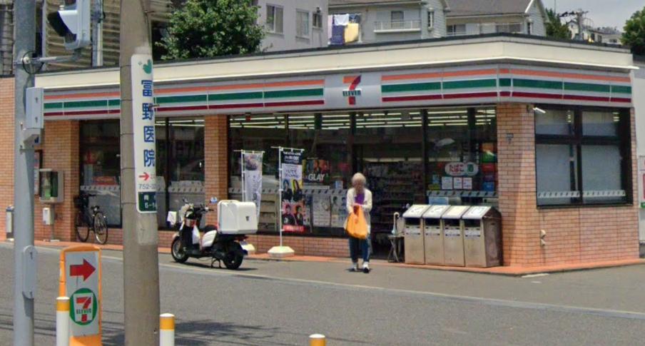 ペットDIY可マリアージュ弘明寺戸建 【コンビニエンスストア】セブンイレブン 横浜笹堀店まで901ｍ