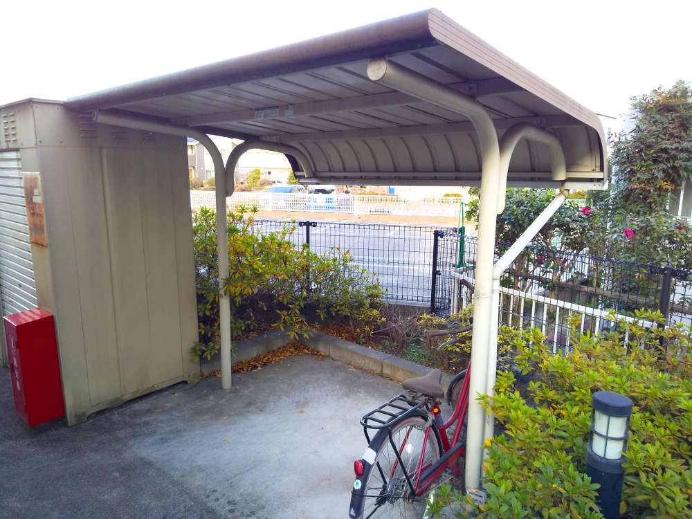 レオパレスリュビ104号室 駐輪場