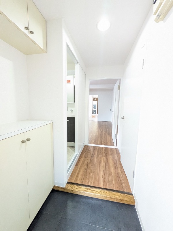 フロレセール(E-066) 玄関