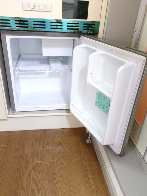 リバーサイド小林0109号室 ミニ冷蔵庫