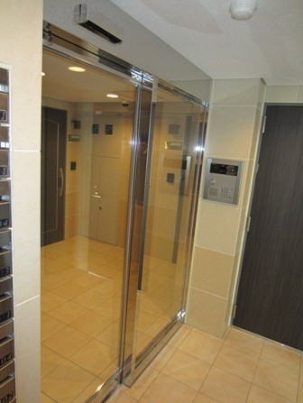 ジェノヴィア桜台グリーンウォール エントランス