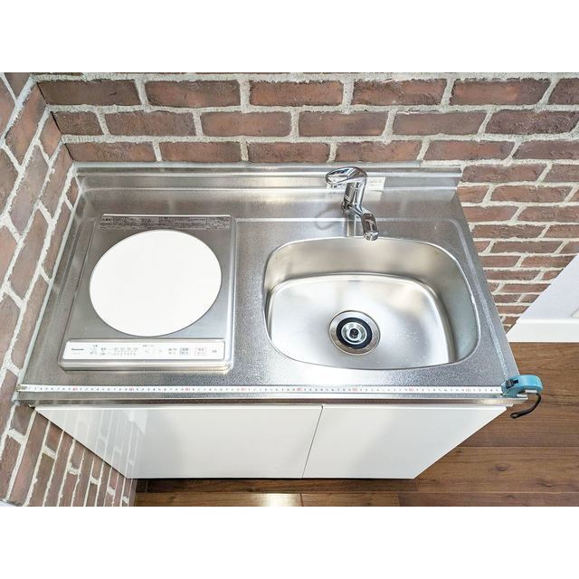 ヴィクトリアン・パレス横浜0202号室 内観