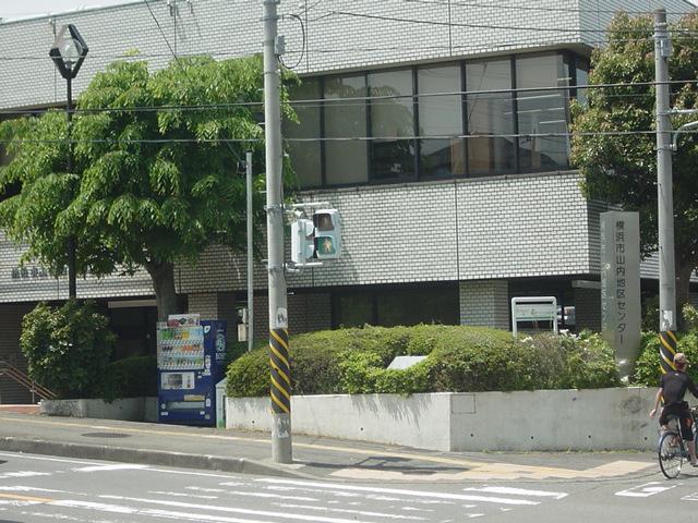 アイリスあざみ野 青葉図書館まで1,450ｍ