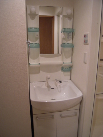 グランディスタ菊名0602号室 洗面所