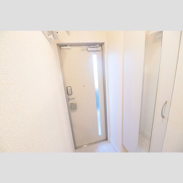 plume101号室 玄関