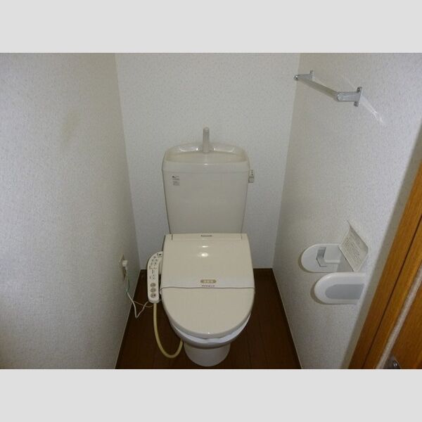 ベルデュールⅡ もちろん温水洗浄暖房便座です