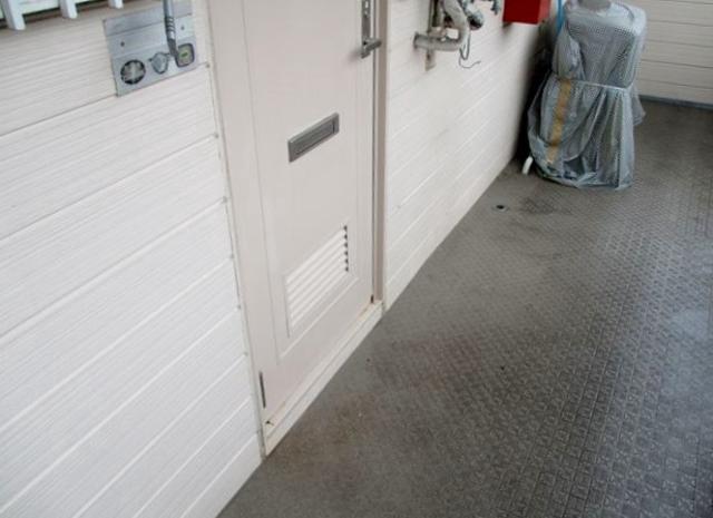 ヒルズ・フジサワ2階 洗濯機置場