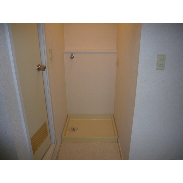 エミネンス南野205号室 室内洗濯機置場♪