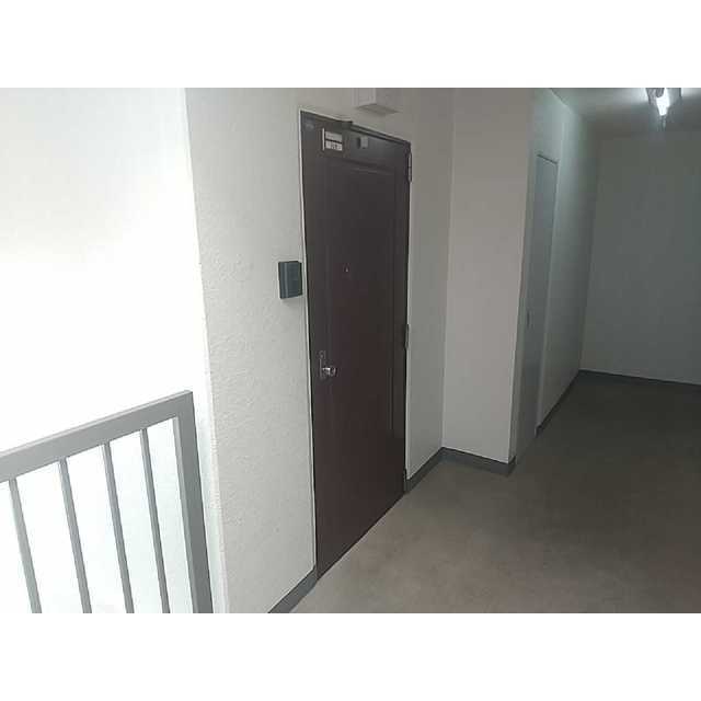 ドアーズ立川 玄関